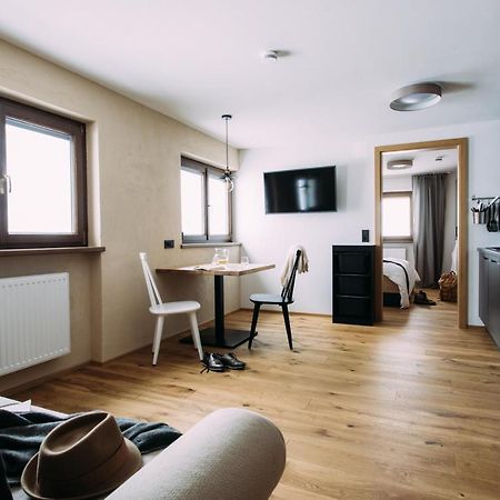 Haus Am Schihang Lermoos Exteriör bild
