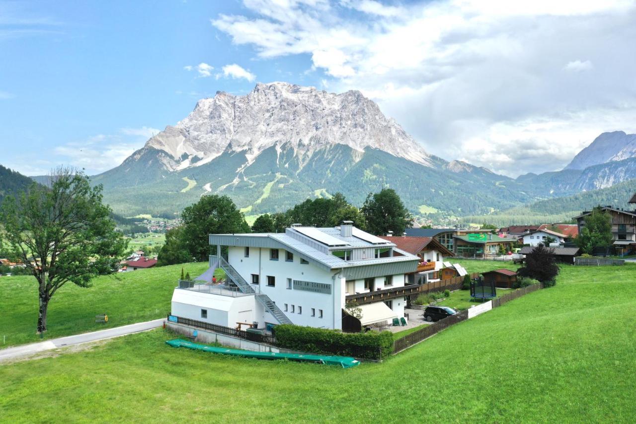 Haus Am Schihang Lermoos Exteriör bild
