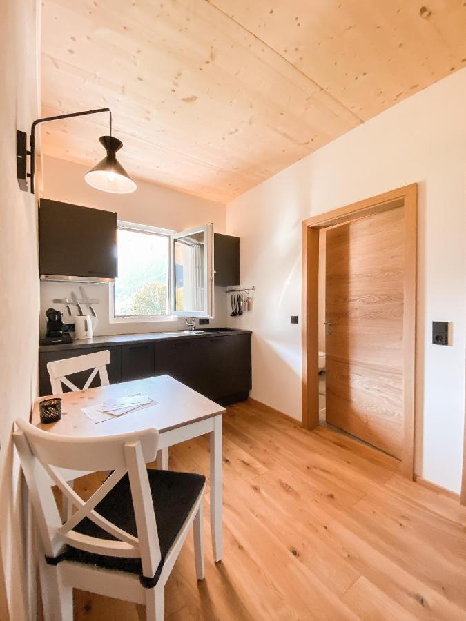 Haus Am Schihang Lermoos Exteriör bild