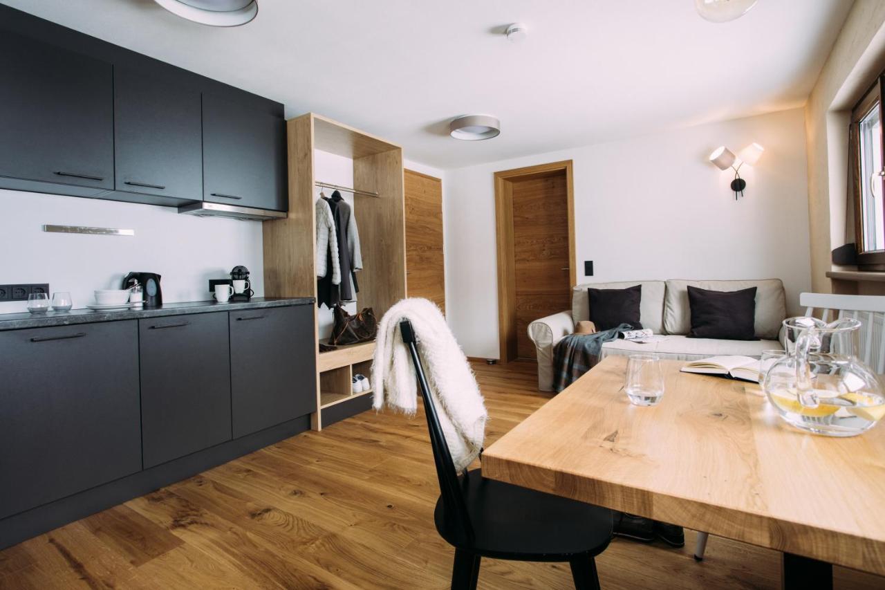 Haus Am Schihang Lermoos Exteriör bild