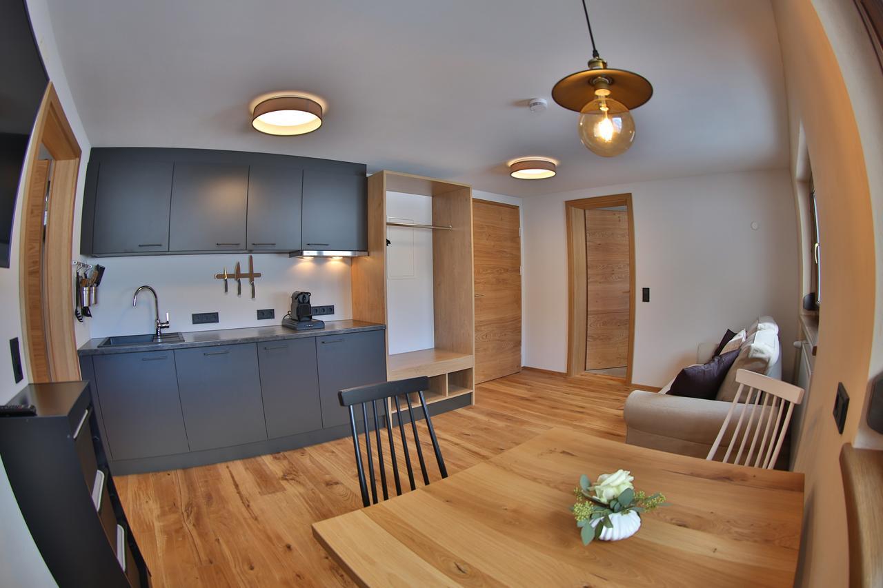 Haus Am Schihang Lermoos Exteriör bild