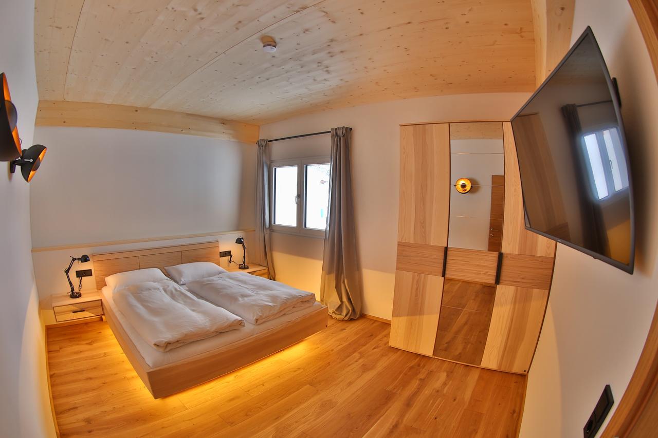 Haus Am Schihang Lermoos Exteriör bild