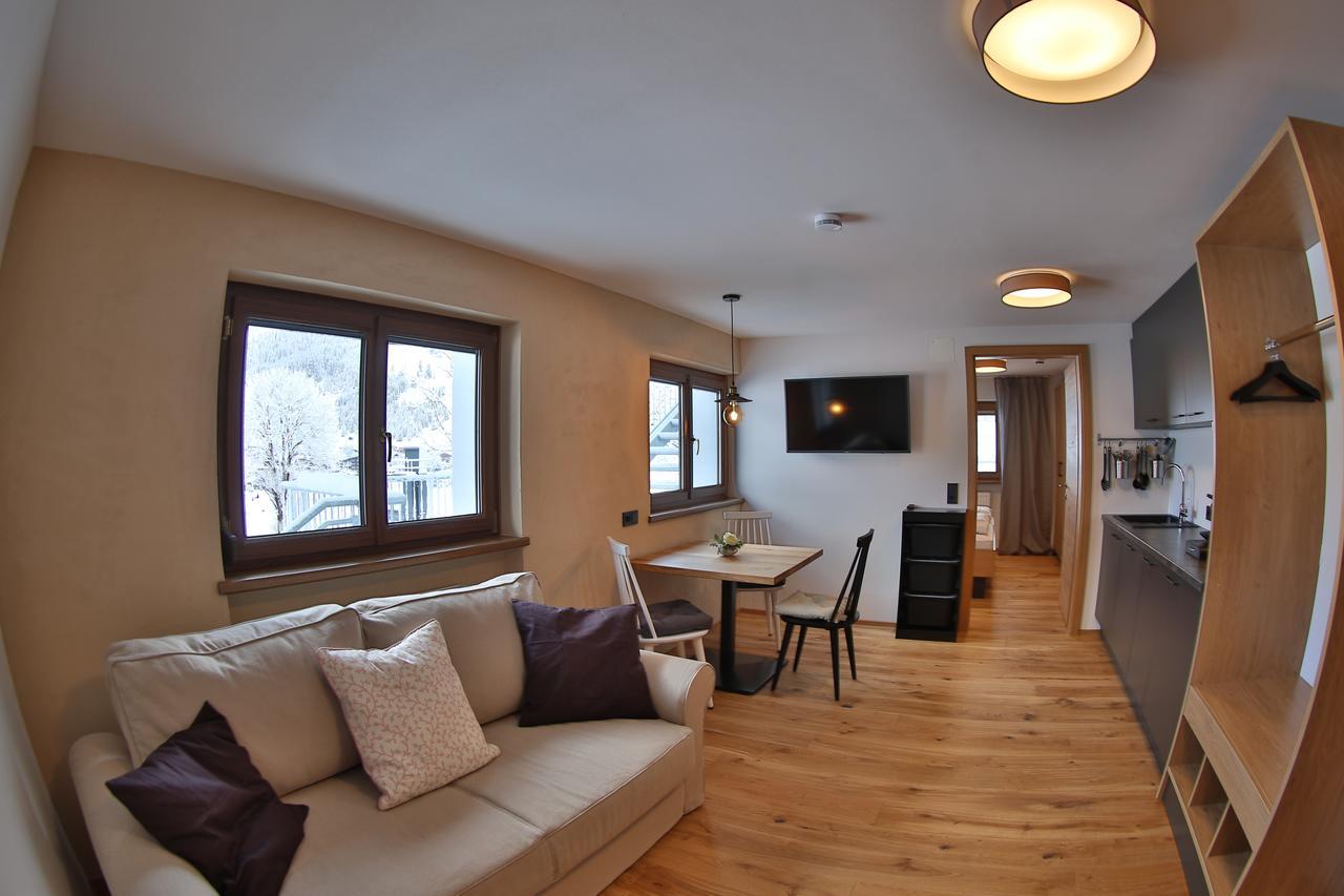 Haus Am Schihang Lermoos Exteriör bild